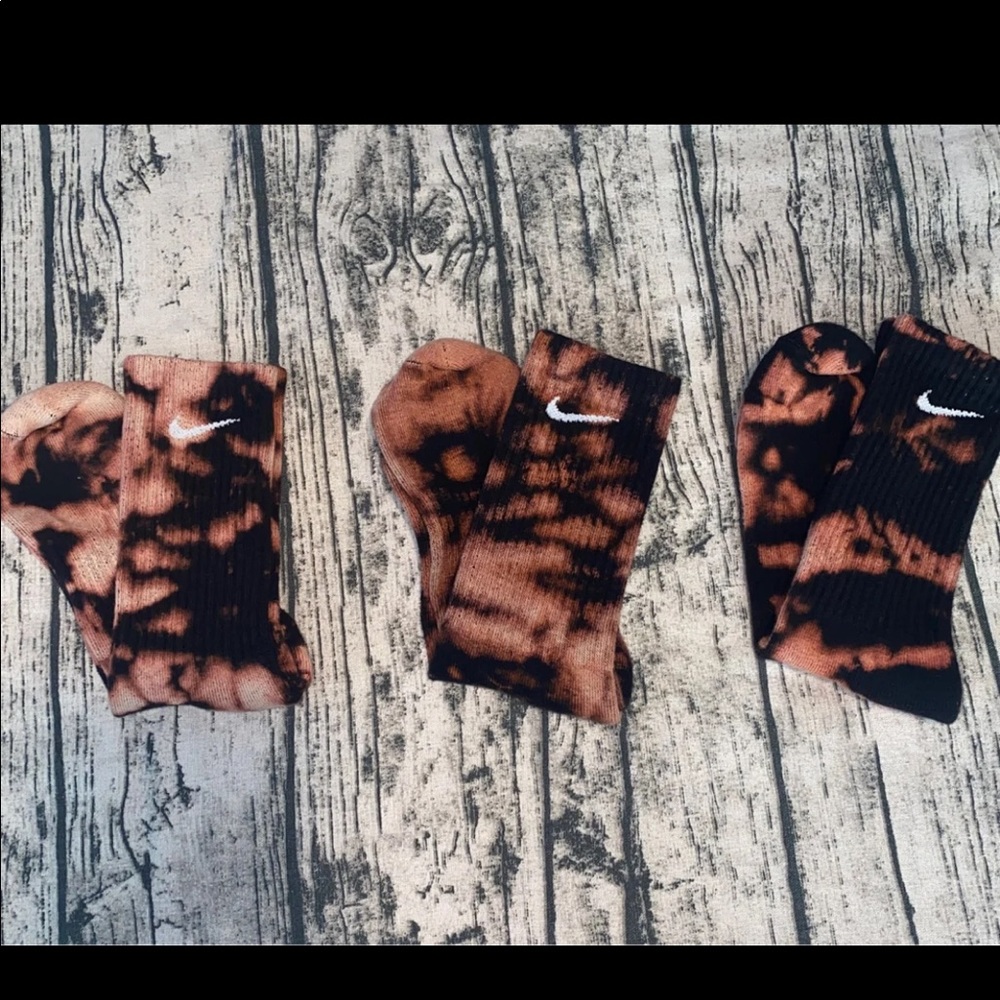 Tie dye Nike crew socks